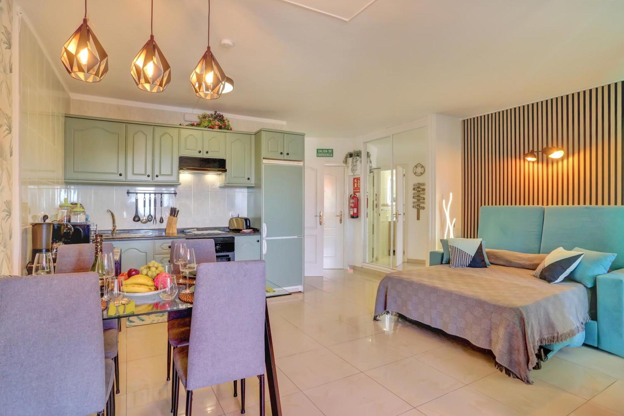 Luxory Dreamy Sunset, Seafront, Direct Access To The Promenade,Wifi,Pool,Free Parking Διαμέρισμα Los Cristianos  Εξωτερικό φωτογραφία